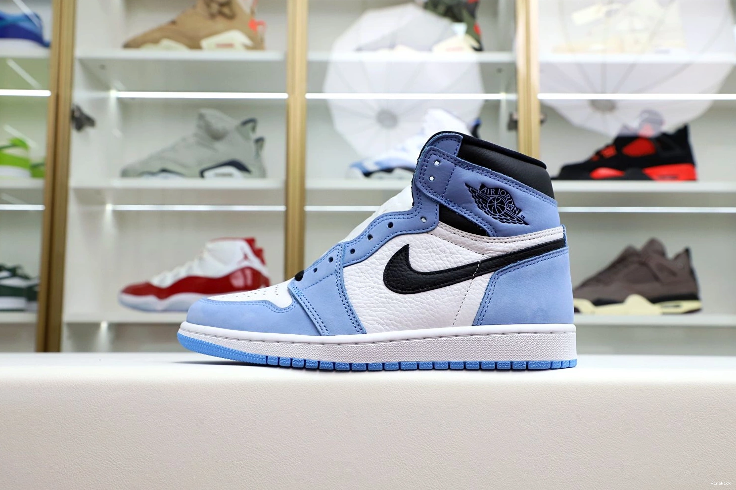 1 AIR JORDAN OG HIGH 'UNIVERSITY RETRO 0720